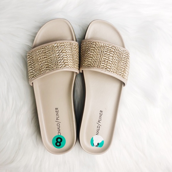 Donald J. Pliner Shoes - Donald Pliner Platform Sandals Size 8